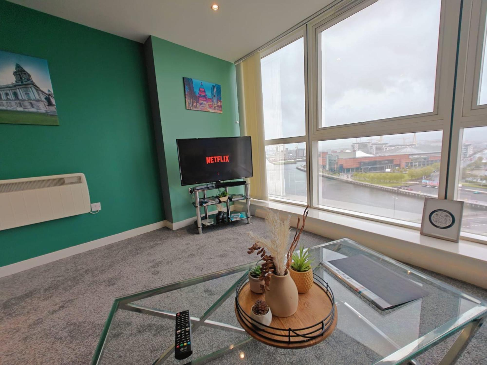 2Br Stunning City Centre Apt Lejlighed Belfast Eksteriør billede